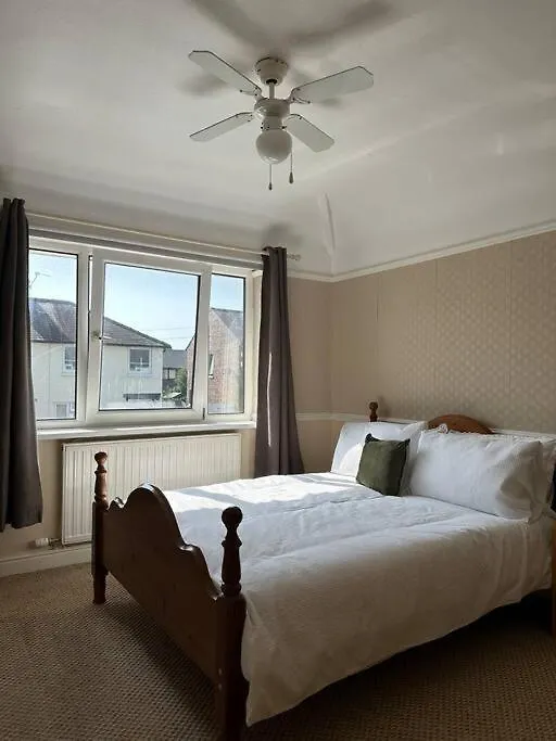 Apartment Carlisle The Cathedral And Gateway In Cumbria