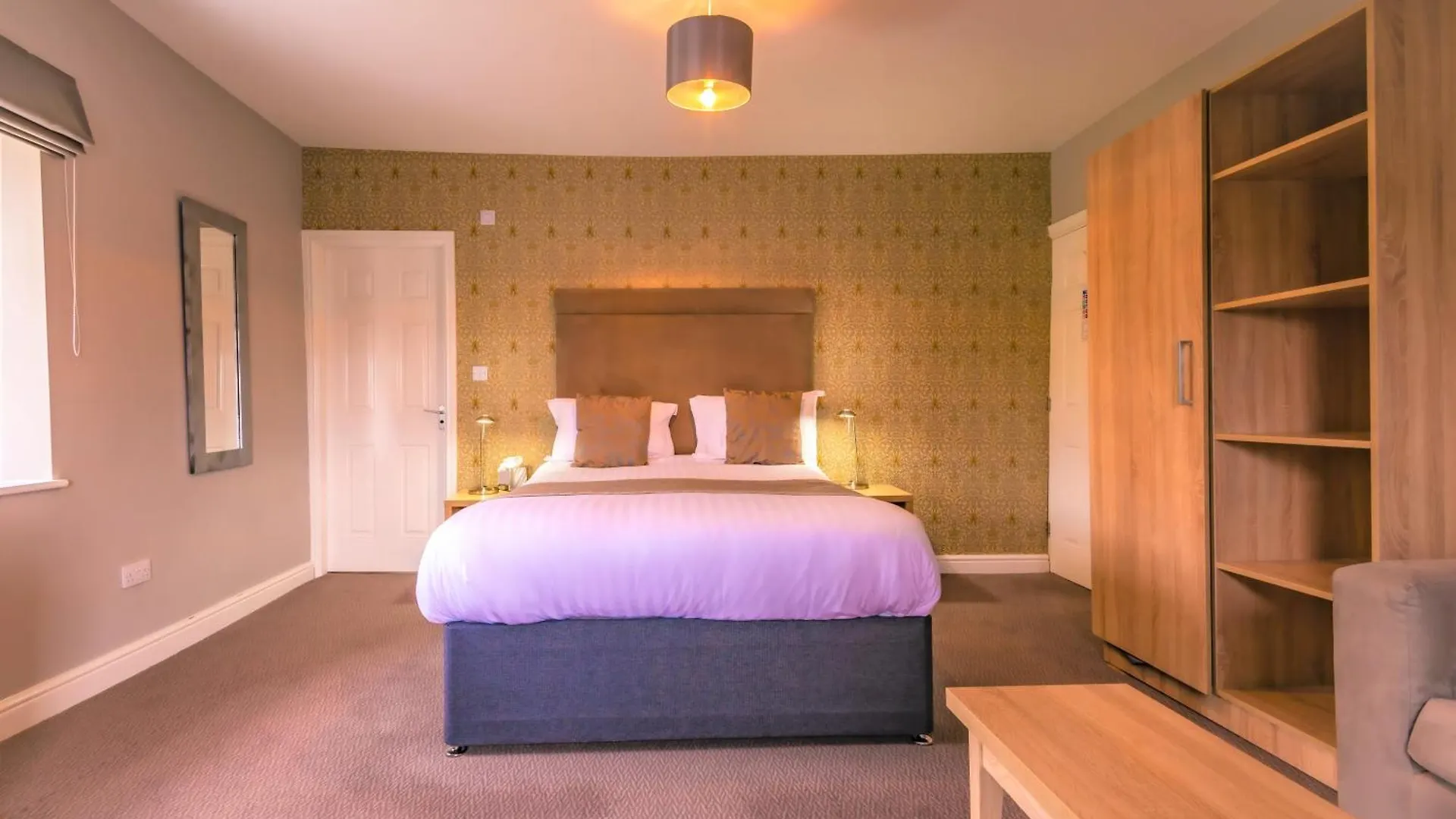 The Lamplighter Dining ~ 3*
