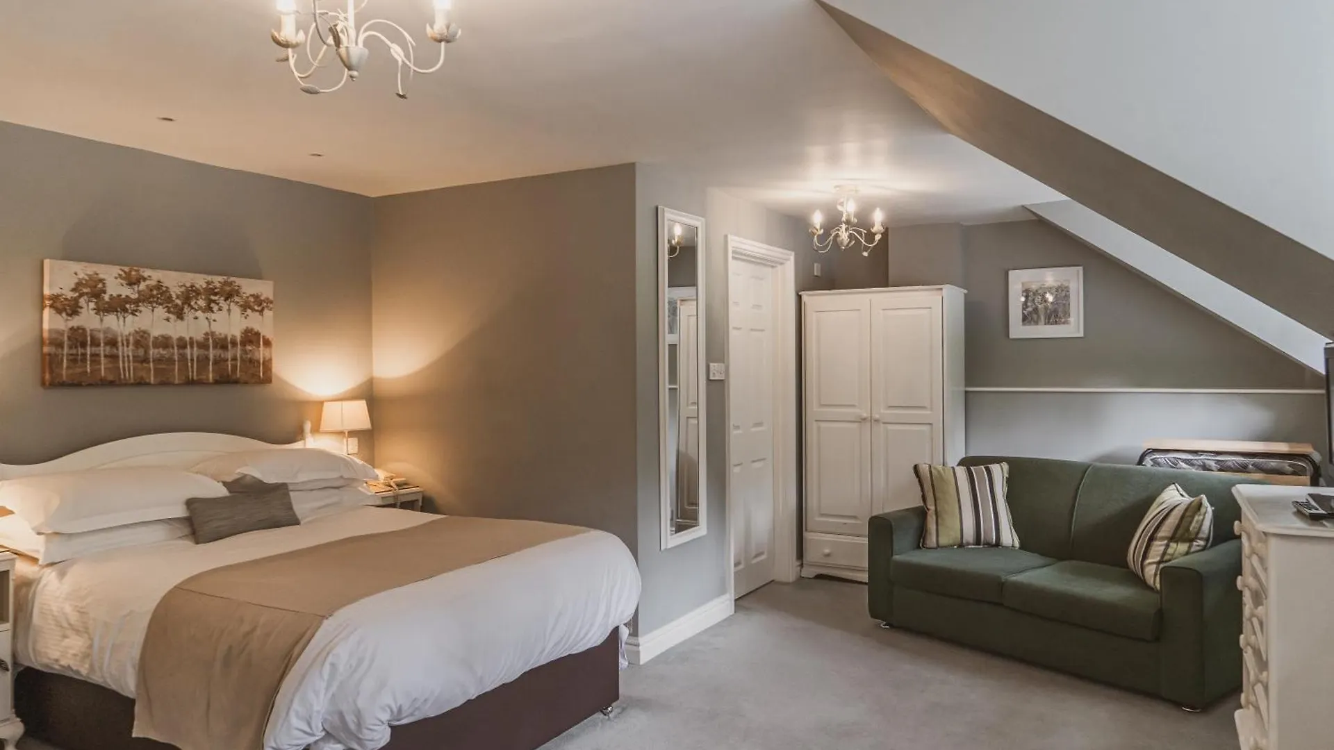 Briery Wood Hotel 4*