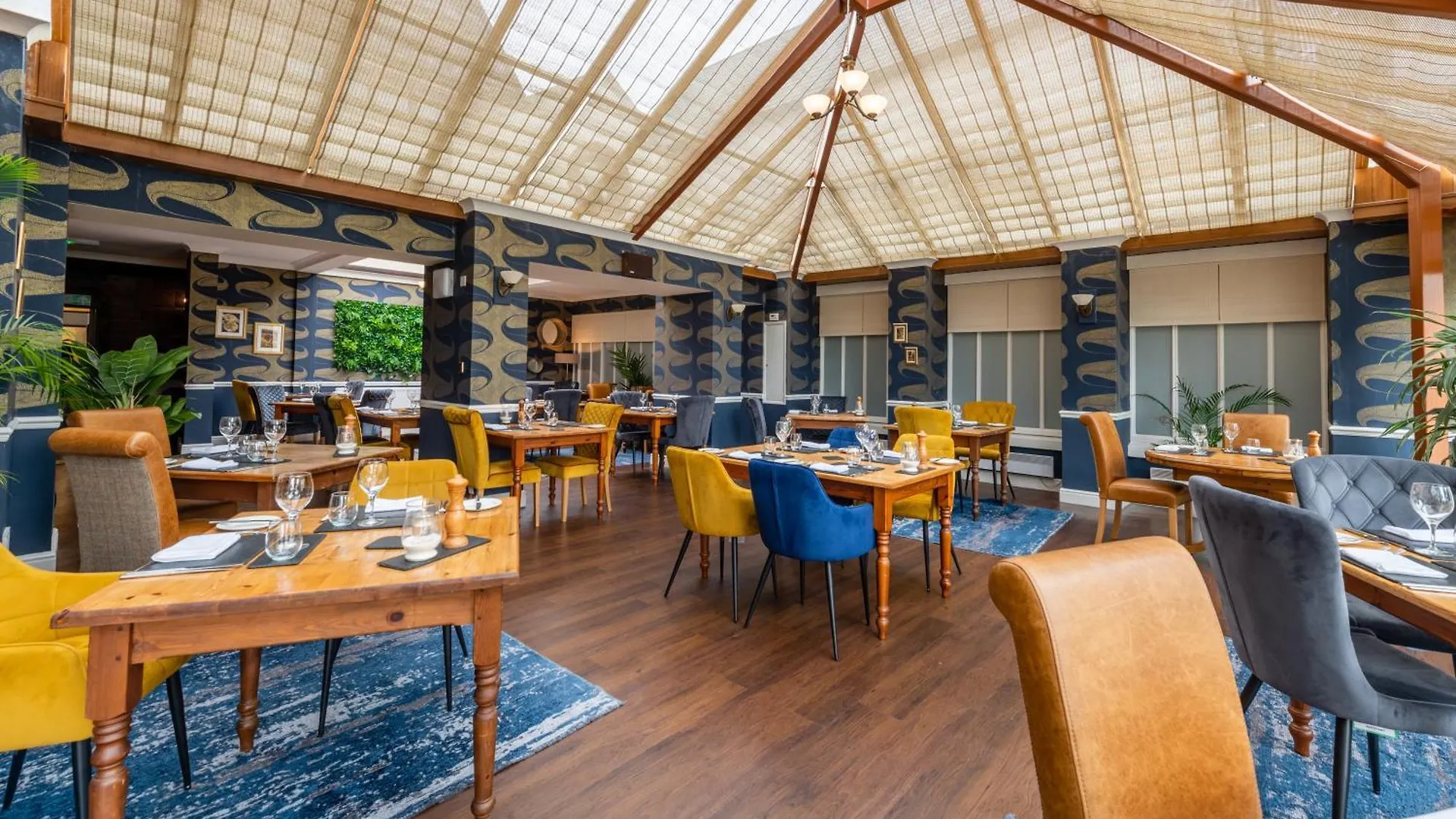 Manor & Garden 4*