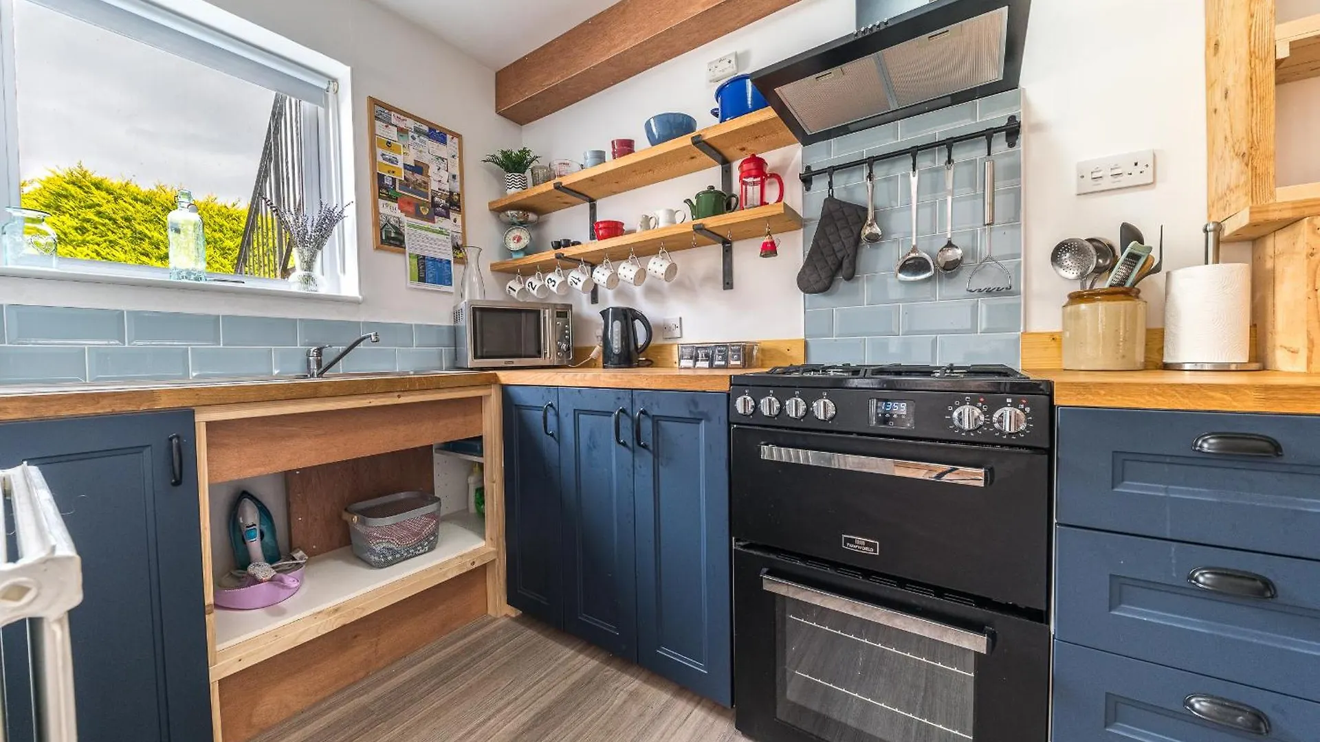 Couples Getaway In Windermere, Ground Floor Flat With Parking Apartment