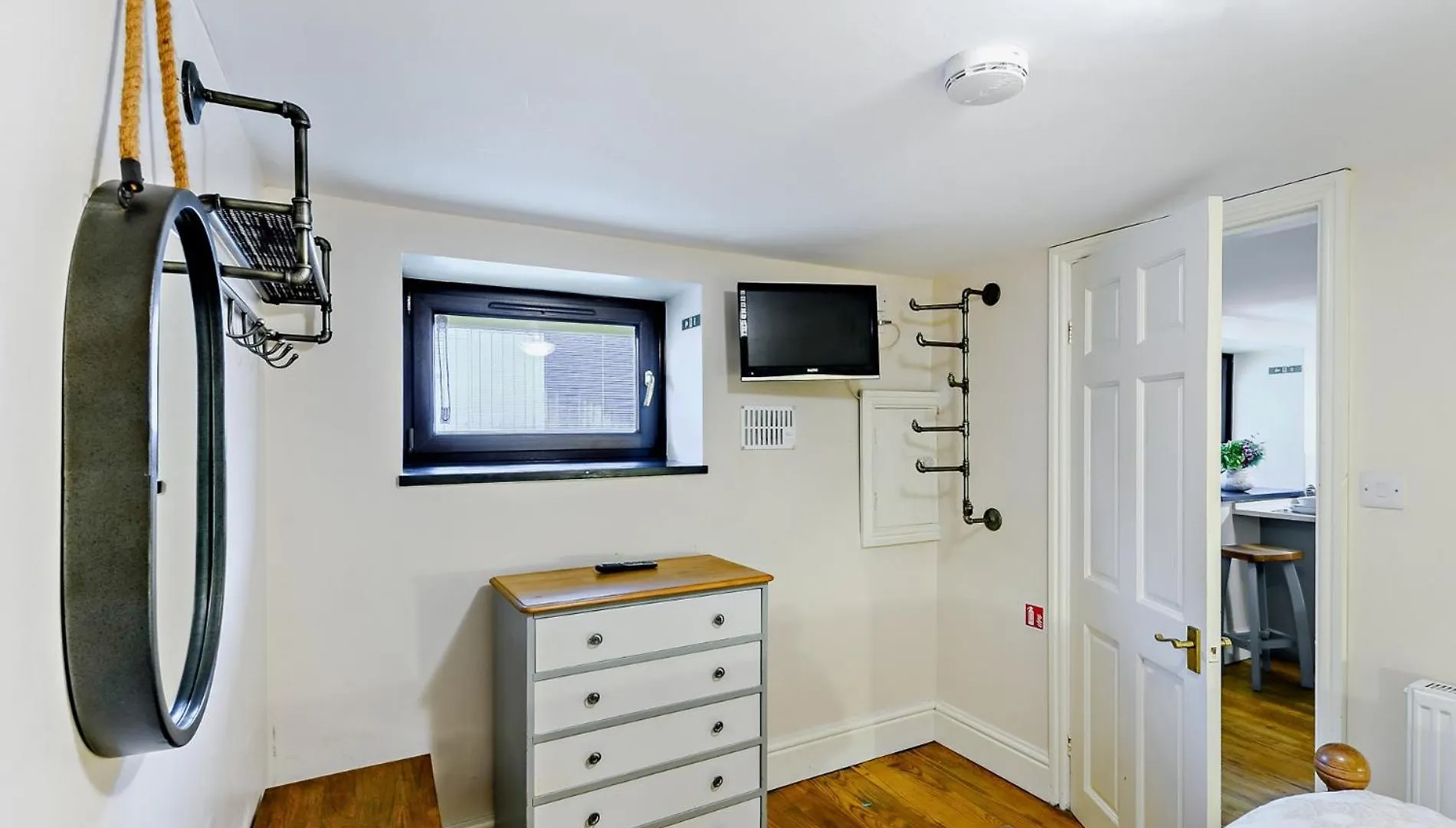 1 Bed In 93087