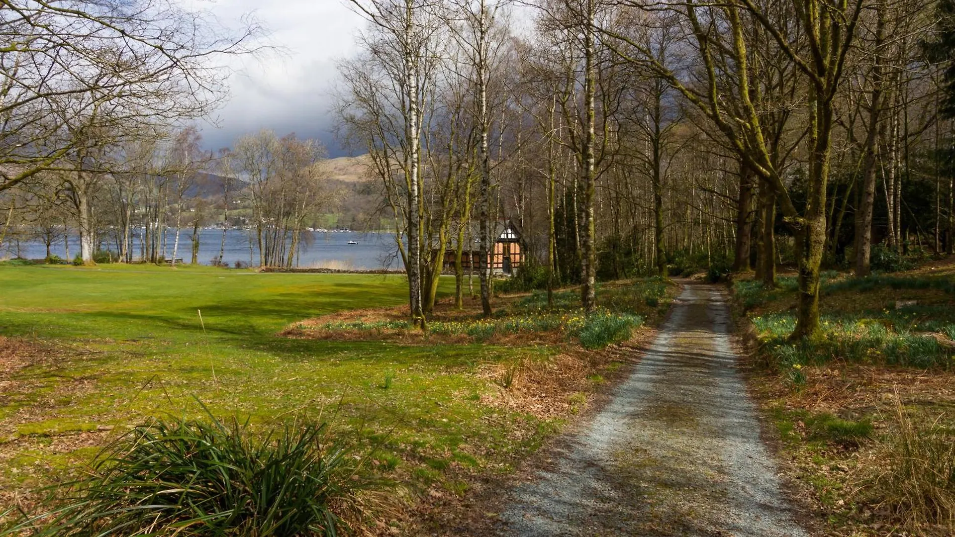 The Cedars, Pullwood Bay * Ambleside
