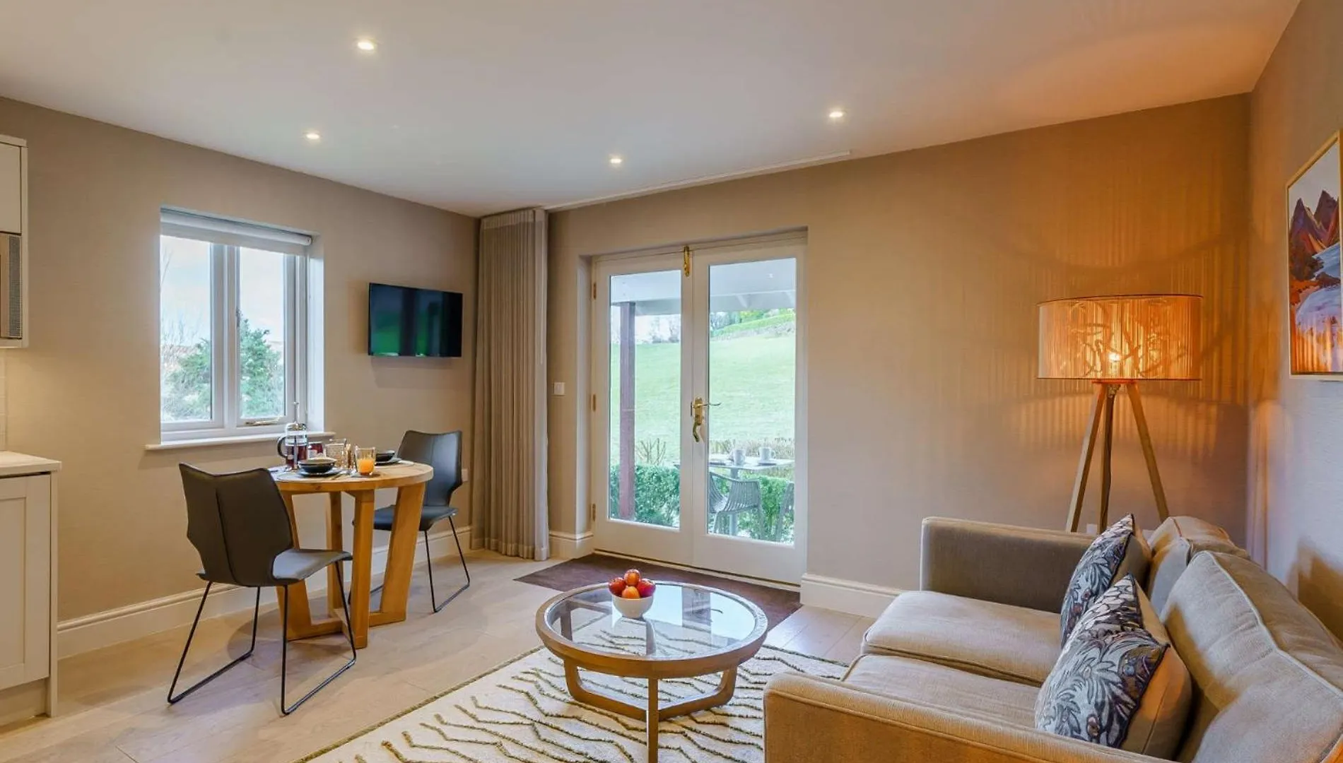 1 Bed In 90637