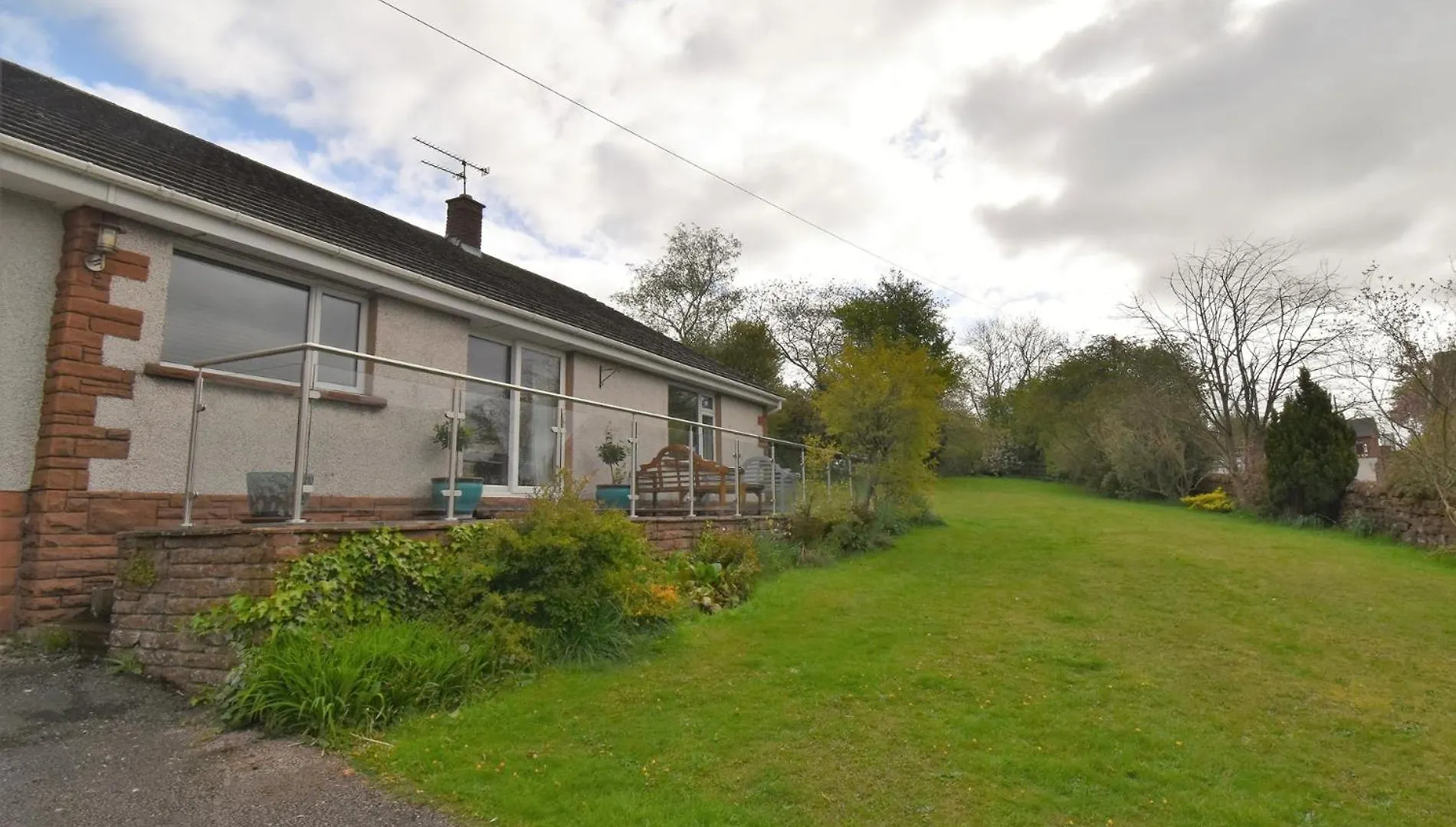4 Bed In Sz103 Holiday home