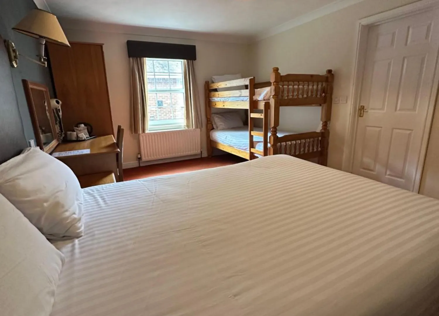 Hotel The Gables 3*