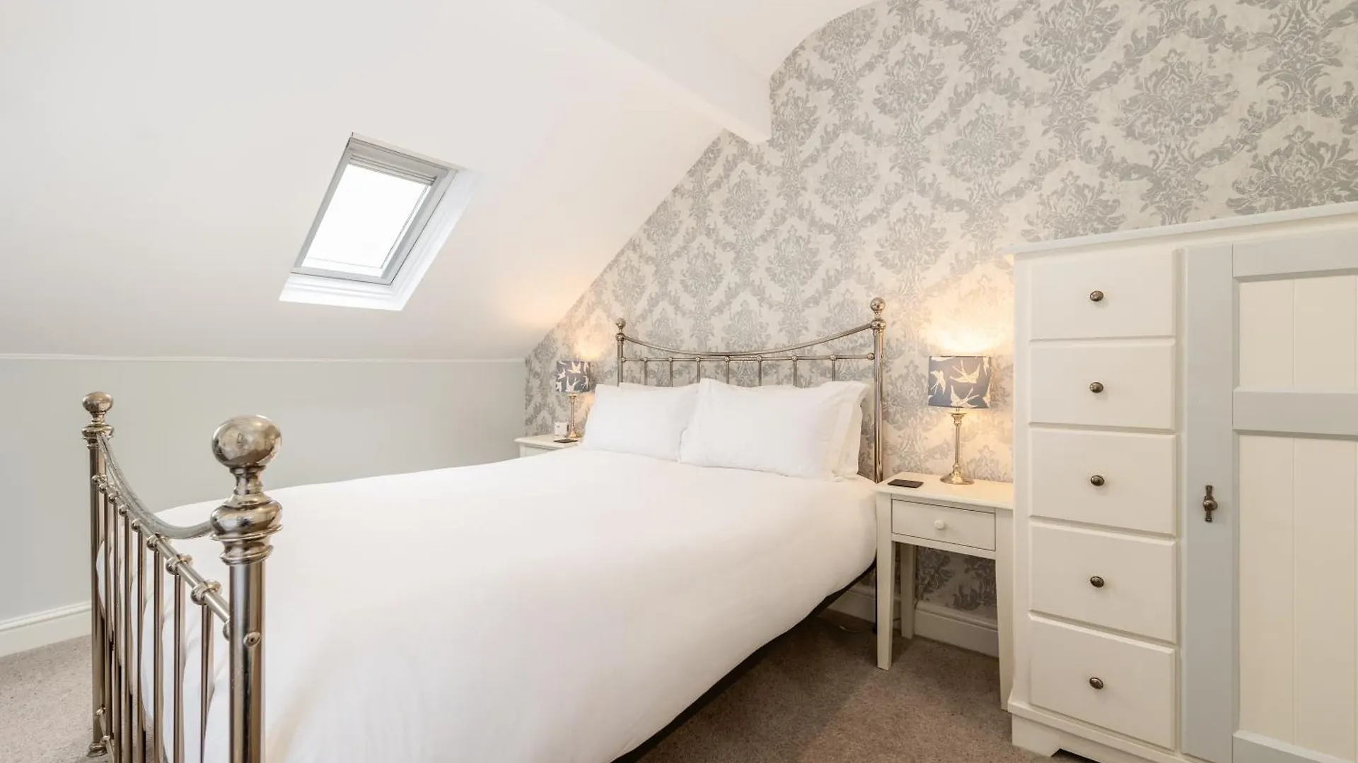 Cragwood Bed & Breakfast 3*