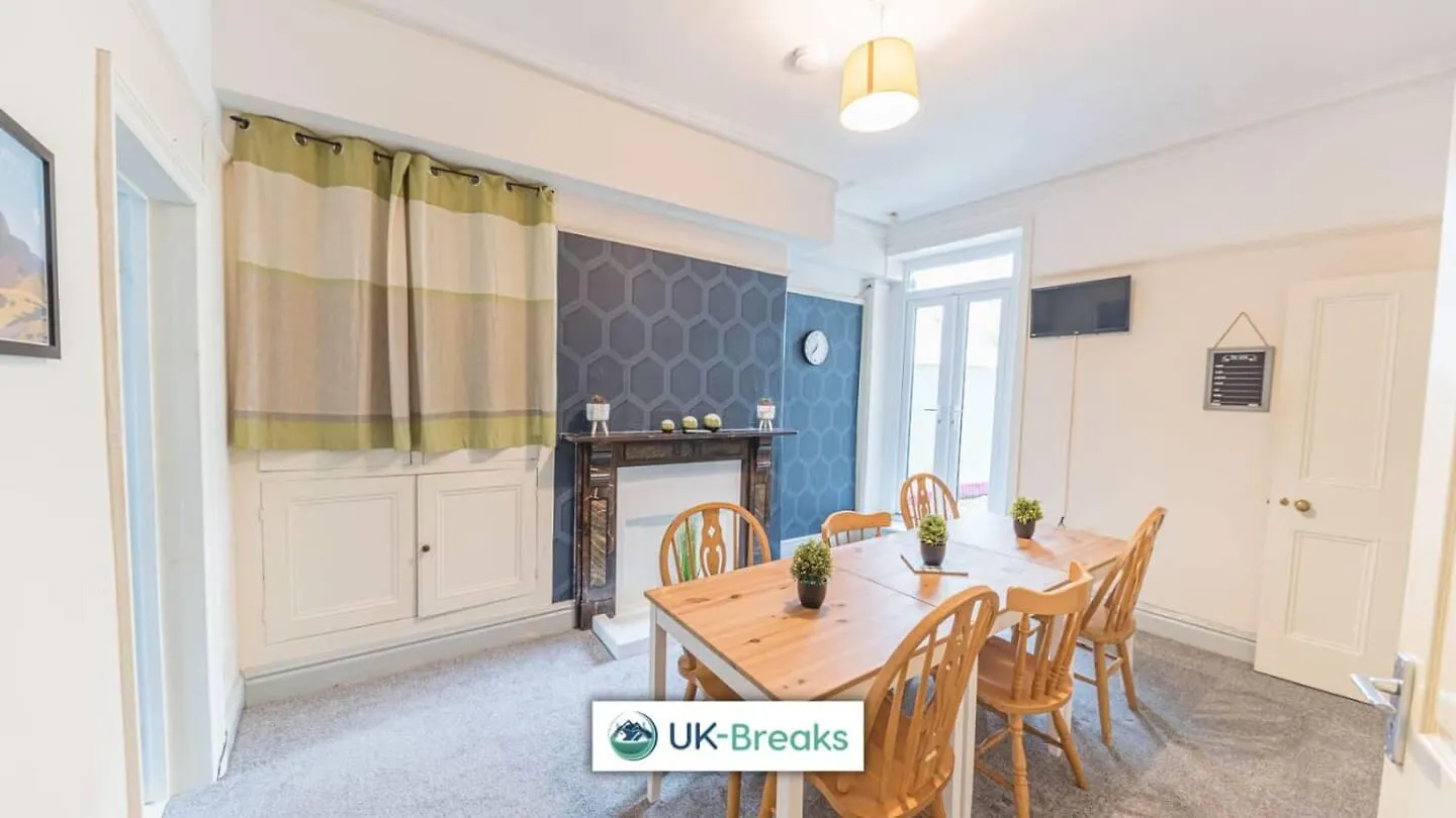 Large, Centrally Located, 5 Bedroom House * Workington