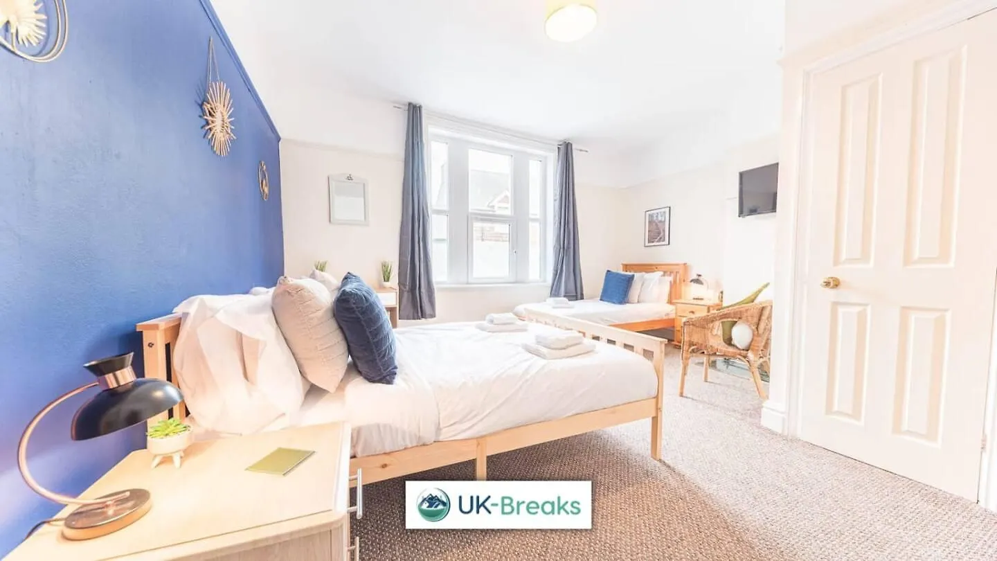 Large, Centrally Located, 5 Bedroom House * Workington