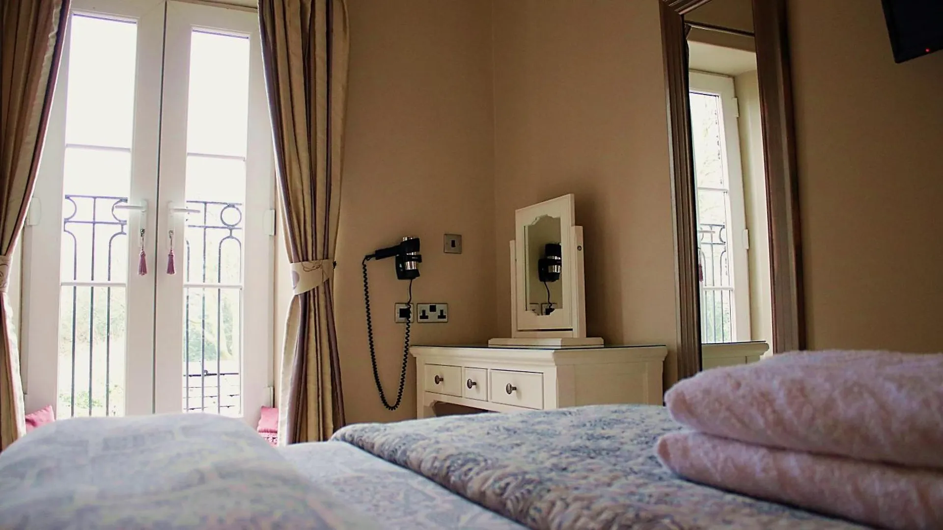 Bay (adults Only) 4*
