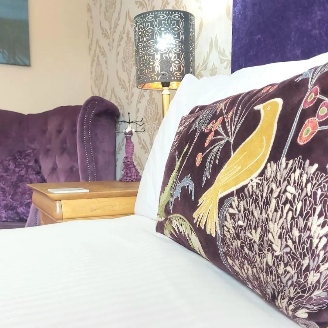Invergarry Only For Adults Πανσιόν 4*
