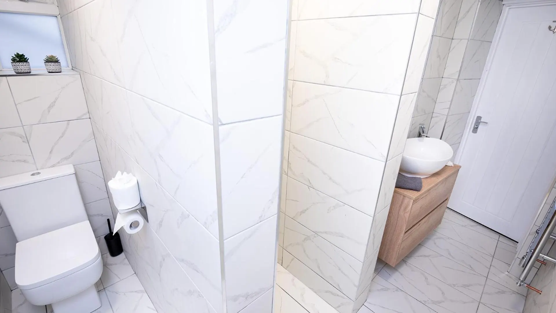 Kings Arms - Luxury Double - Waterfall Shower - Self Check In 招待所