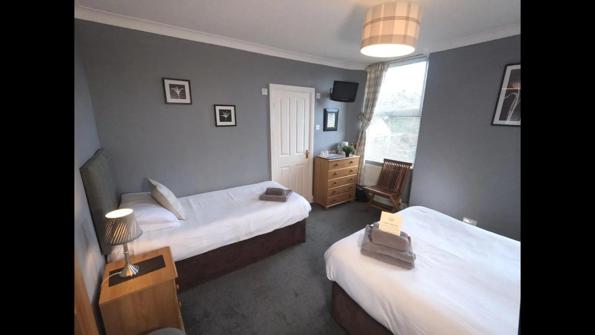 Brook House ― Free On-site Car Park Bed and breakfast