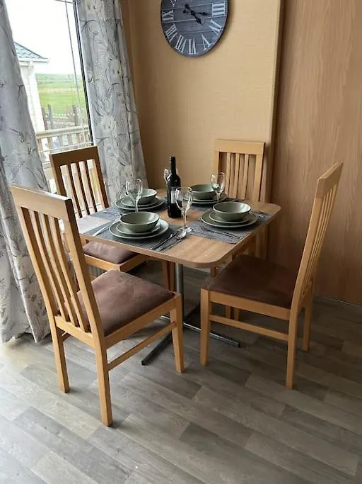 Daffodil Apartment *