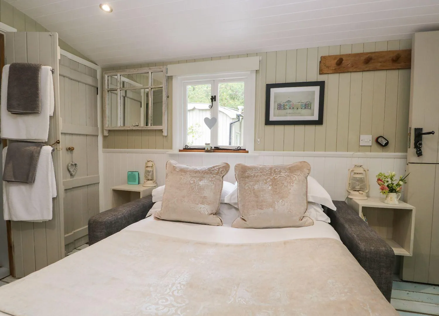 Woodmans Huts Camping