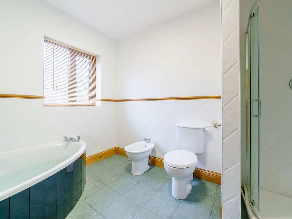 Tatil Evi View From Within, Bowness - Dog Friendly With Hot Tub *