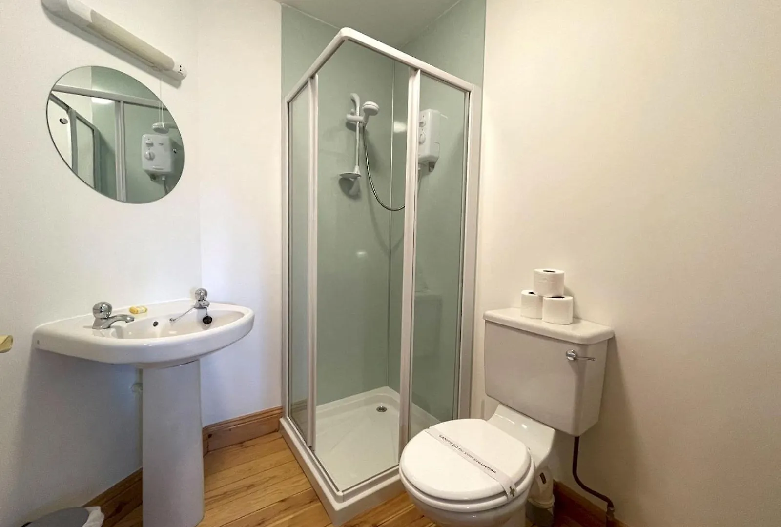 Holiday home Pass The Keys Spectacular 7br House Hot Tub And Gardens In Gretna