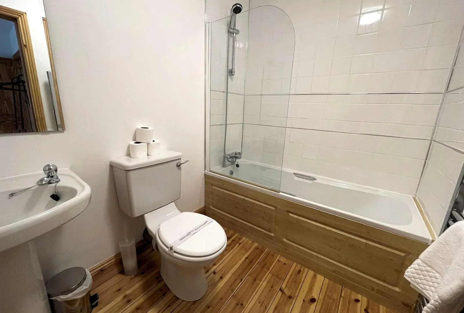 Pass The Keys Spectacular 7br House Hot Tub And Gardens In Gretna Holiday home *
