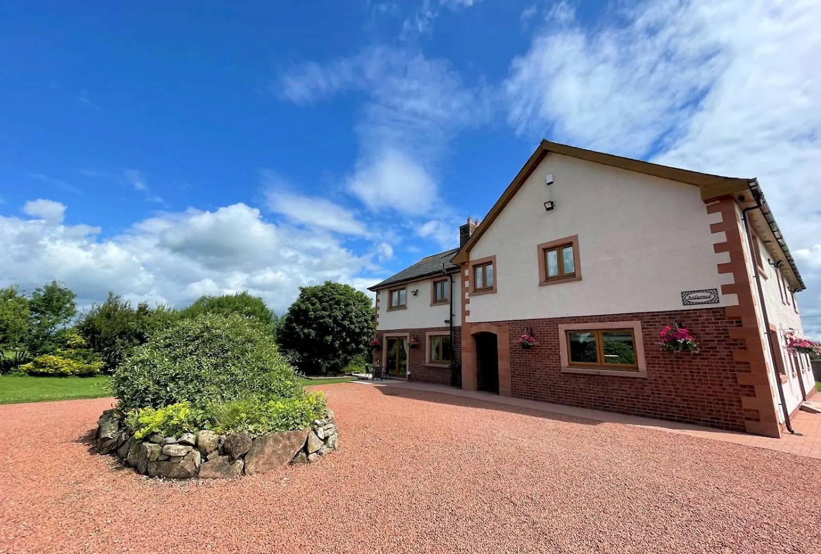 Pass The Keys Spectacular 7br House Hot Tub And Gardens In Gretna Holiday home Gretna Green