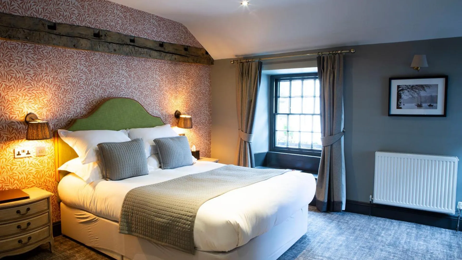 Guest house Queens Head & Restaurant 4*
