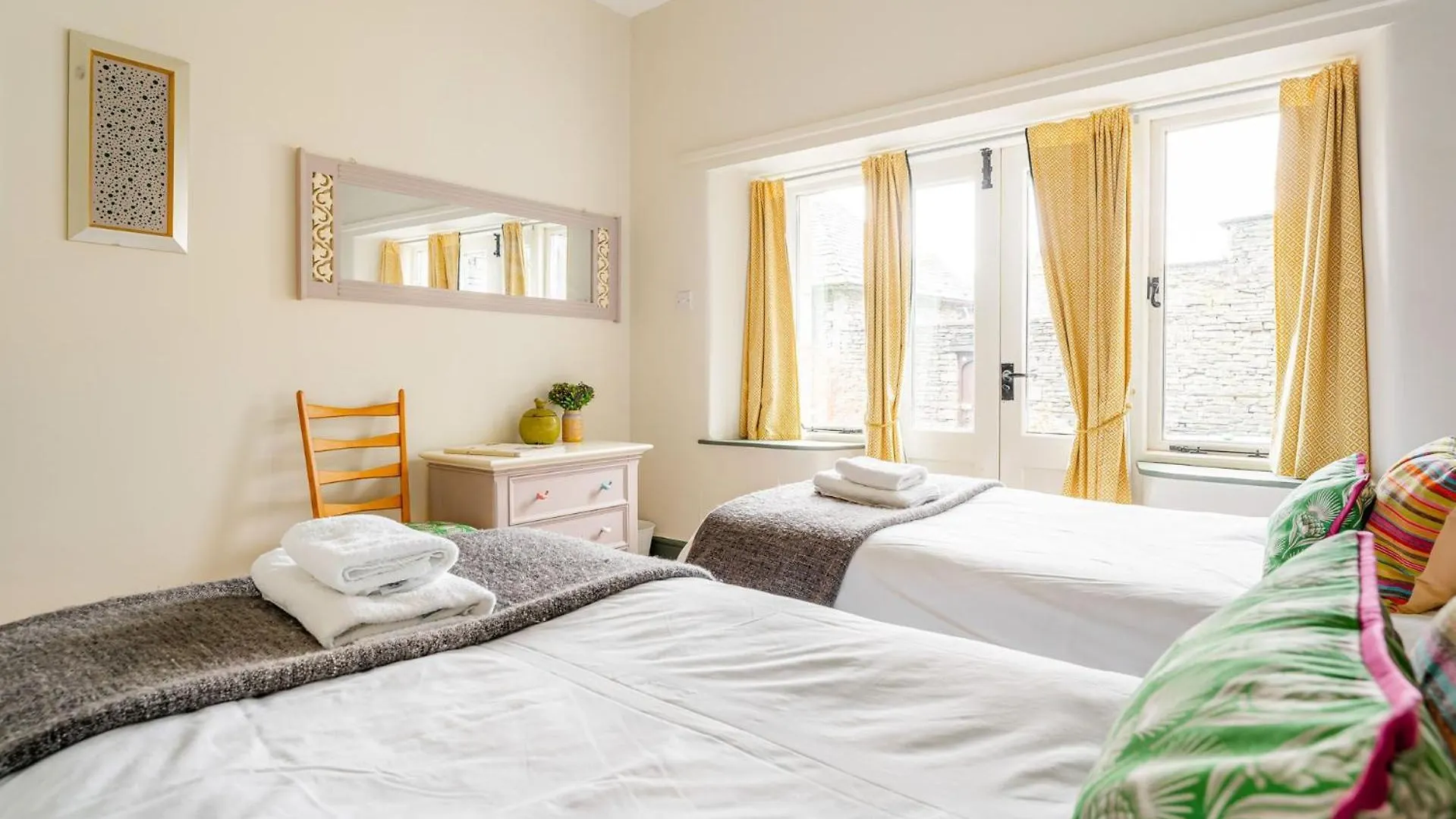 Curlew Close Holiday home *