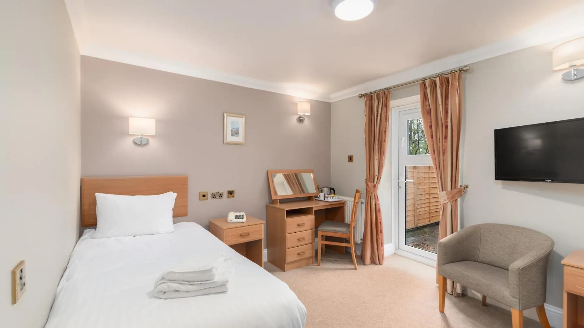 Hotel Manor 3*