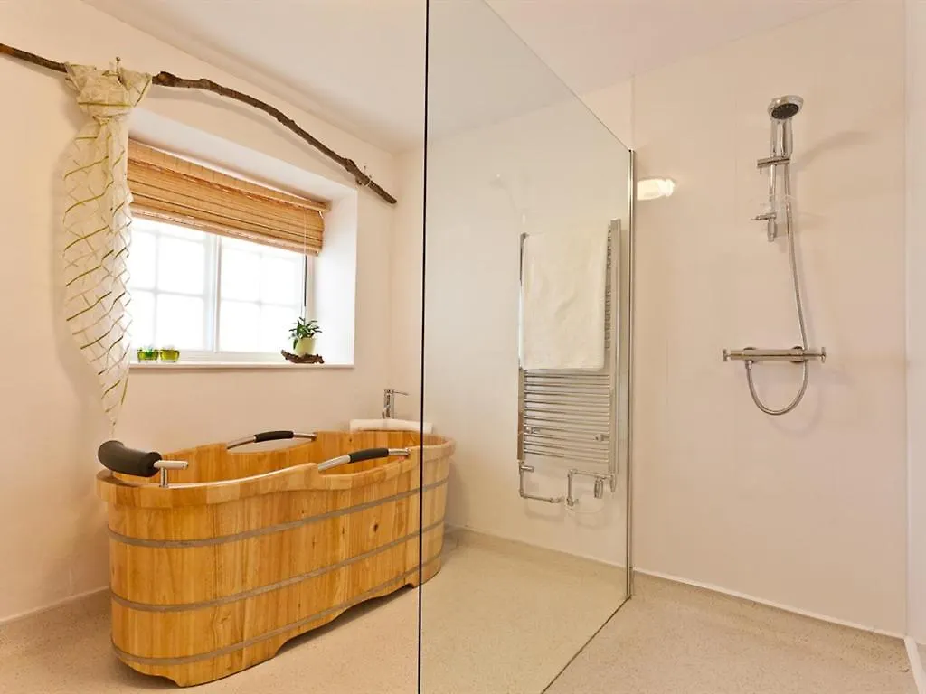 Guest house Littlebeck Warren 4*