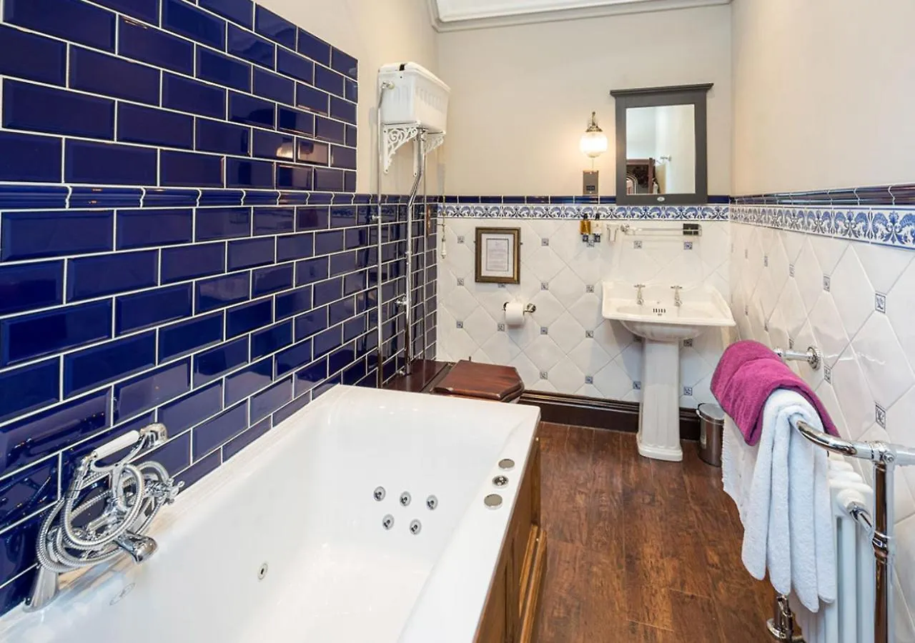 Broadoaks Boutique Country House Гостевой дом Уиндермир