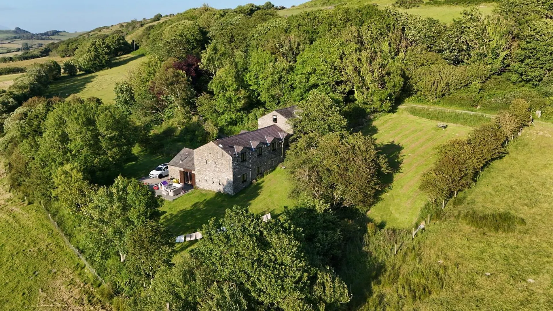 Hole House Farm *