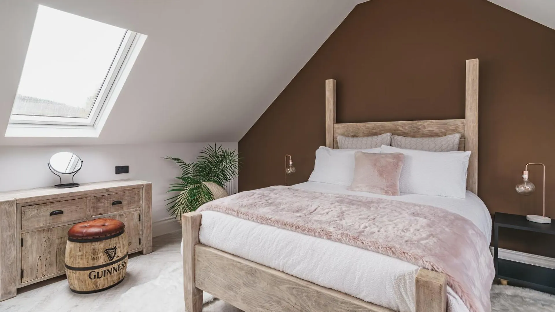 Avalon Luxury Escape- Centre Of * Эмблсайд