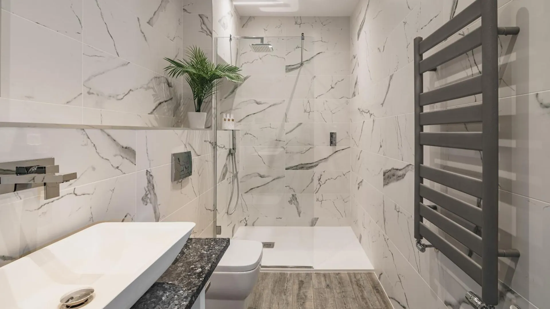 Avalon Luxury Escape- Centre Of Эмблсайд