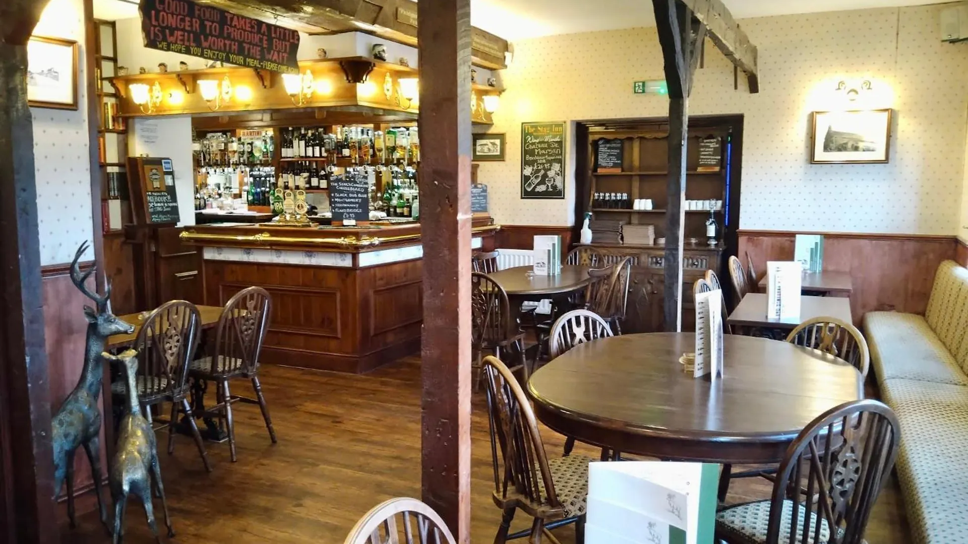 אורחן With Newly Renovated Private Bathroom Above Village Pub Stag Crosby מריפורט