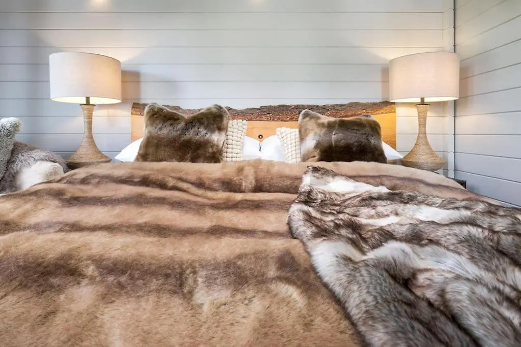 The High Longtail * Bowness-on-Windermere