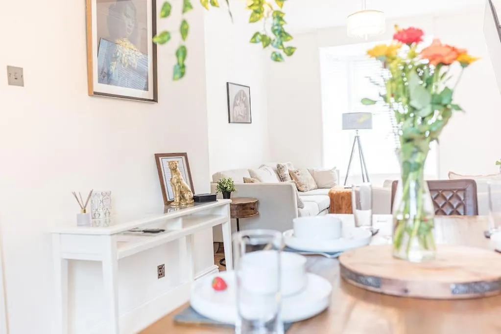 Ferienhaus Luxury Townhouse In