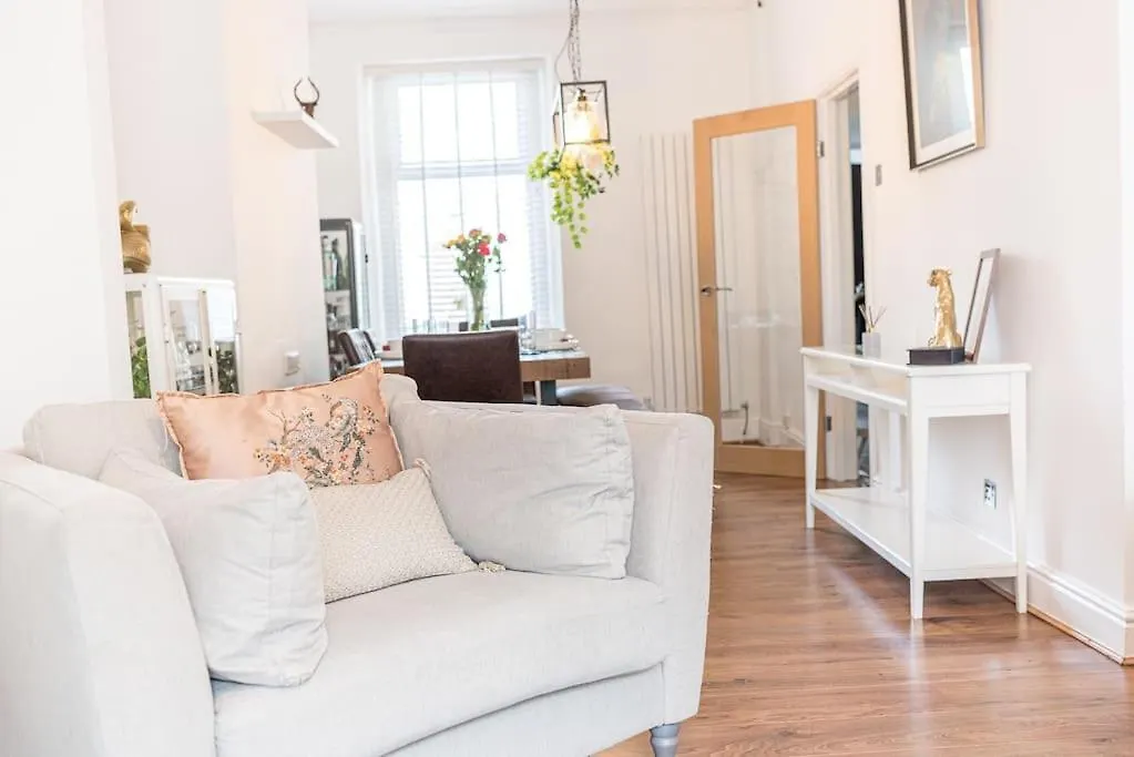 Luxury Townhouse In