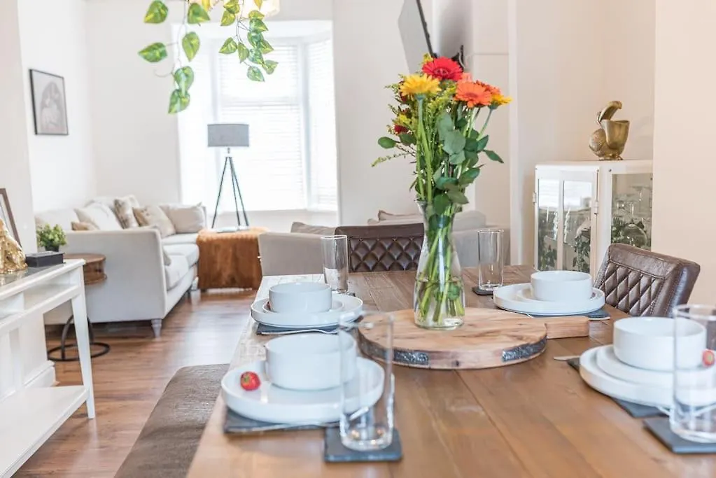 Luxury Townhouse In