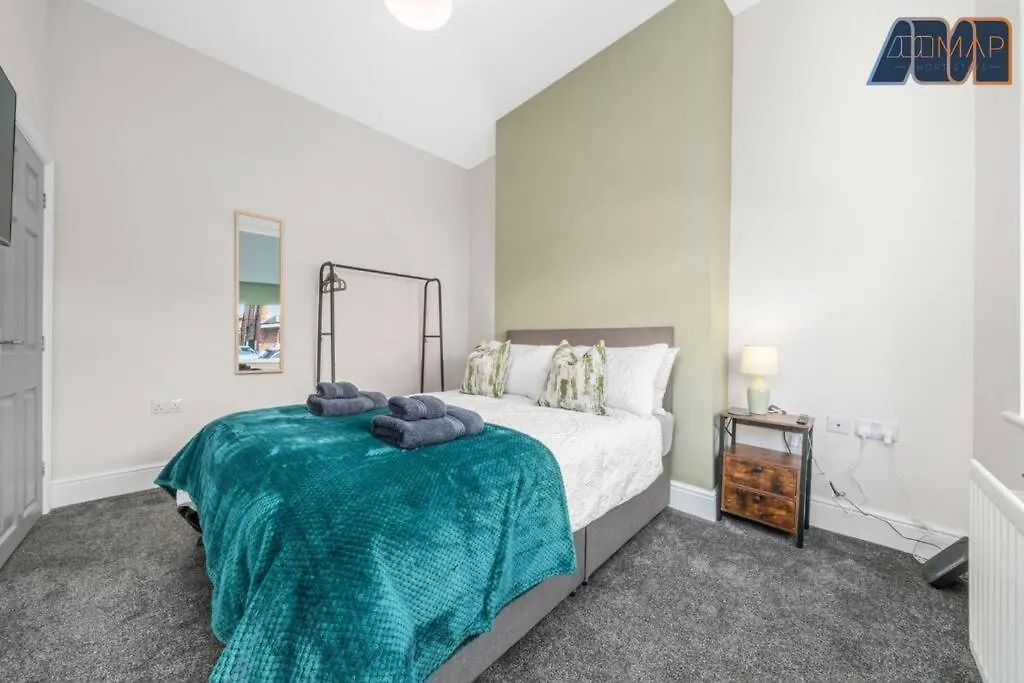 Διαμέρισμα 3bed Sleeps 6 *
