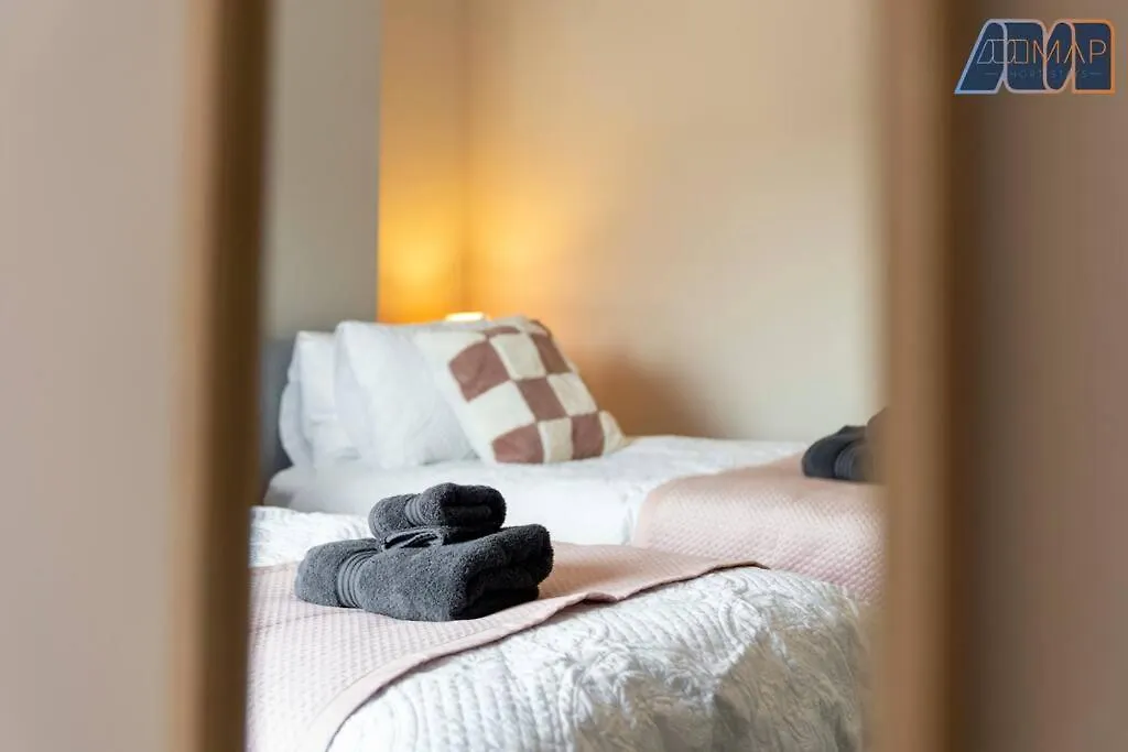 Διαμέρισμα 3bed Sleeps 6 *