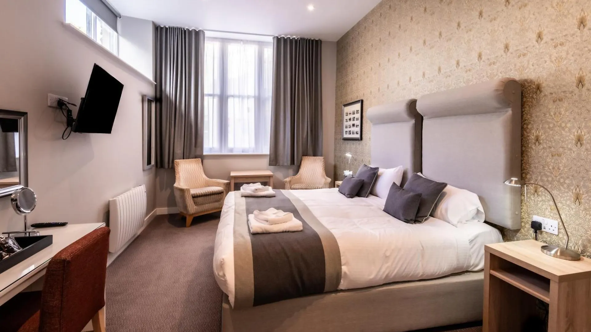 The Lamplighter Dining ~ Guest house Windermere