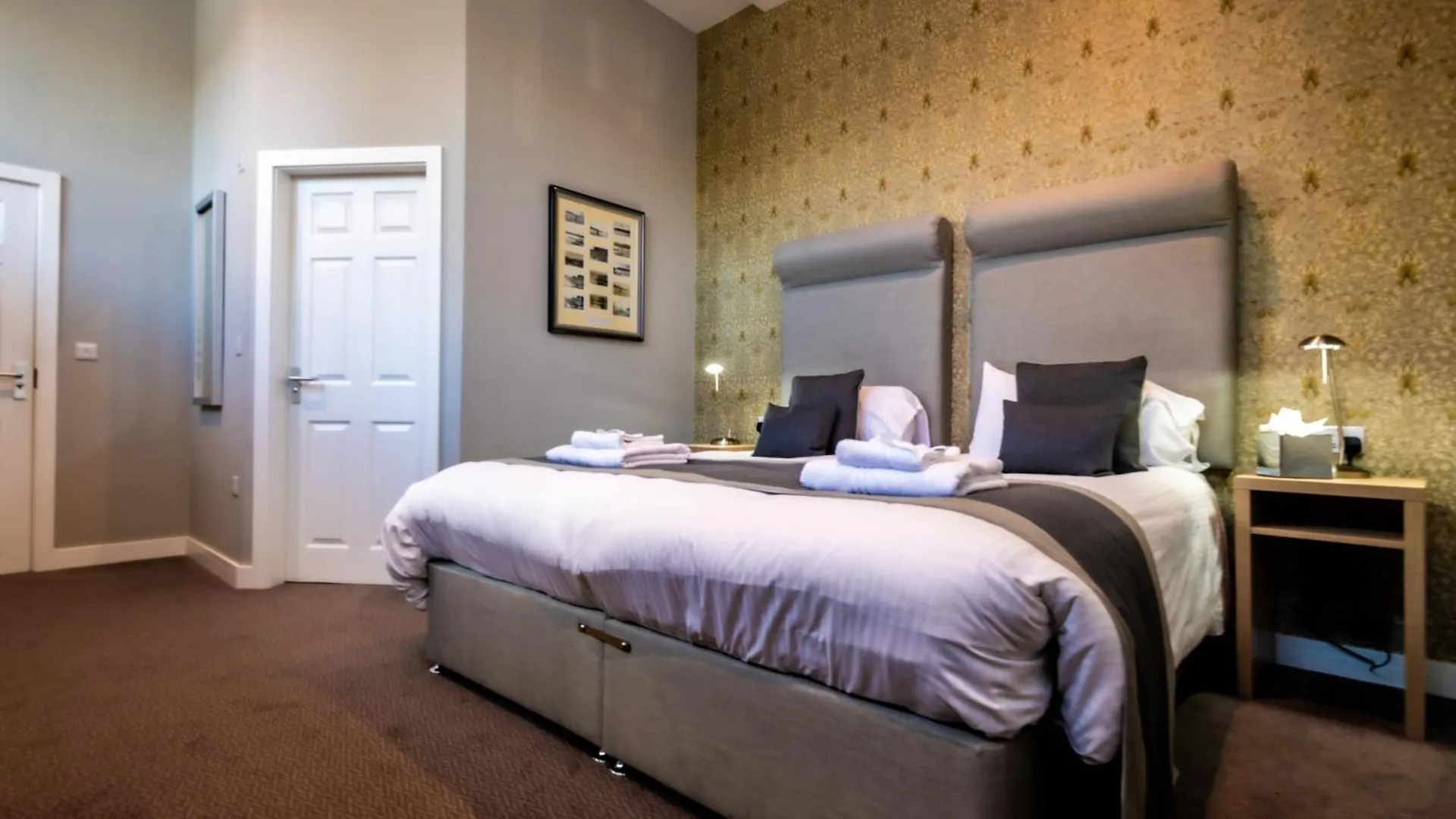 The Lamplighter Dining ~ 3* Windermere
