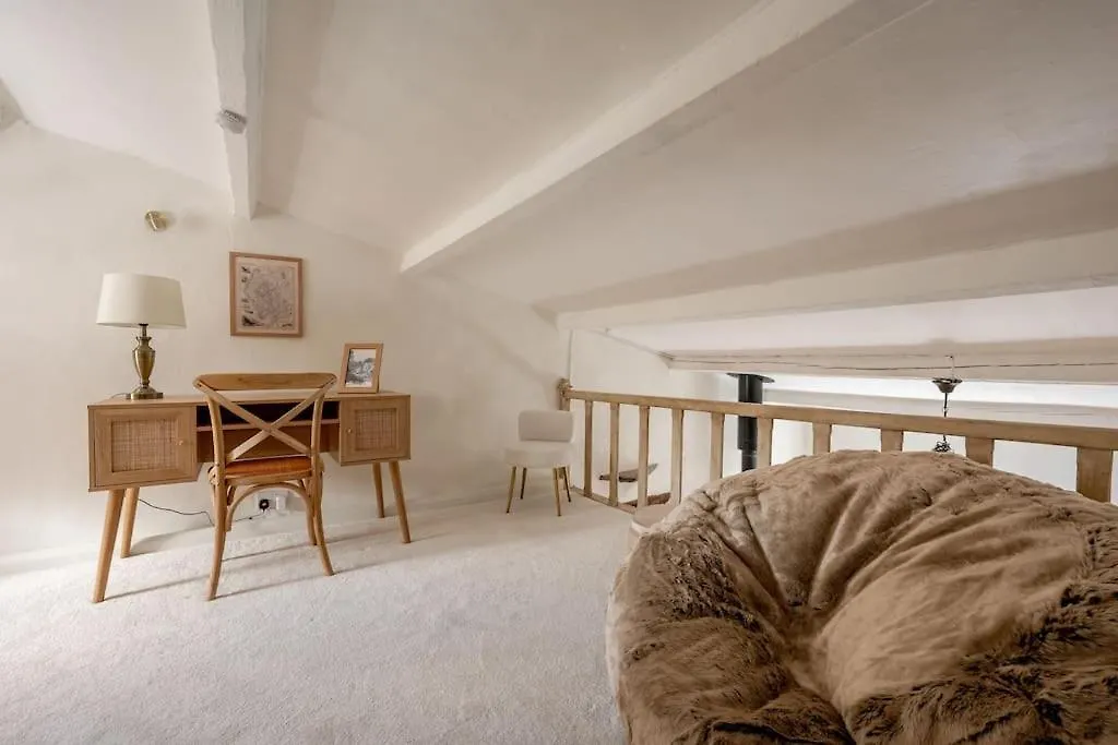 5 Star District Luxury, Pet Friendly, Hot Tub Semesterbostad *
