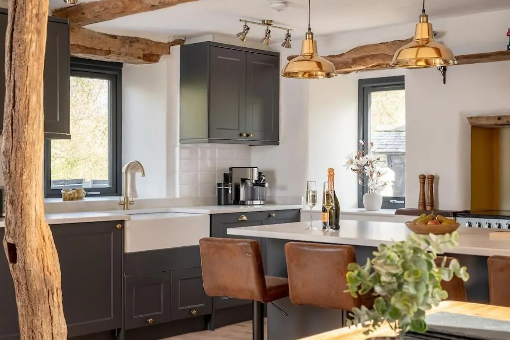 5 Star District Luxury, Pet Friendly, Hot Tub Semesterbostad Kendal