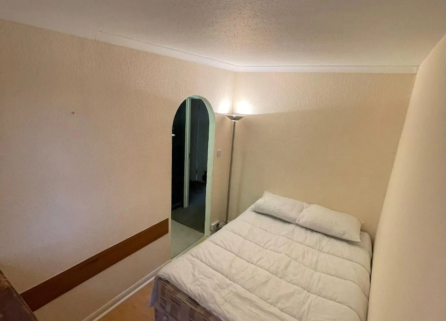 Burnett House Flats سيسكال