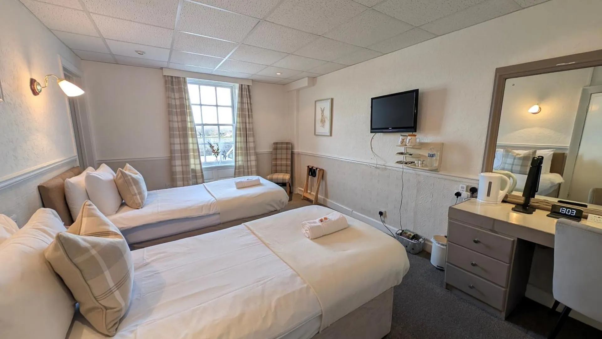 Graham Arms Hotel 3*