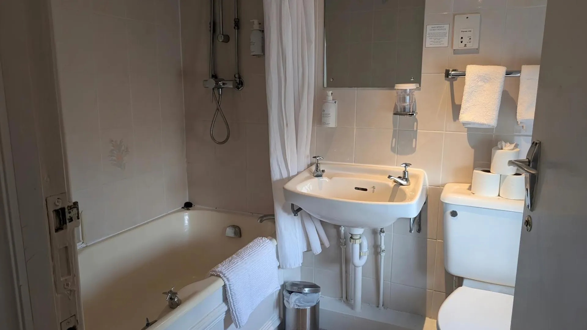 Hotel Graham Arms 3*