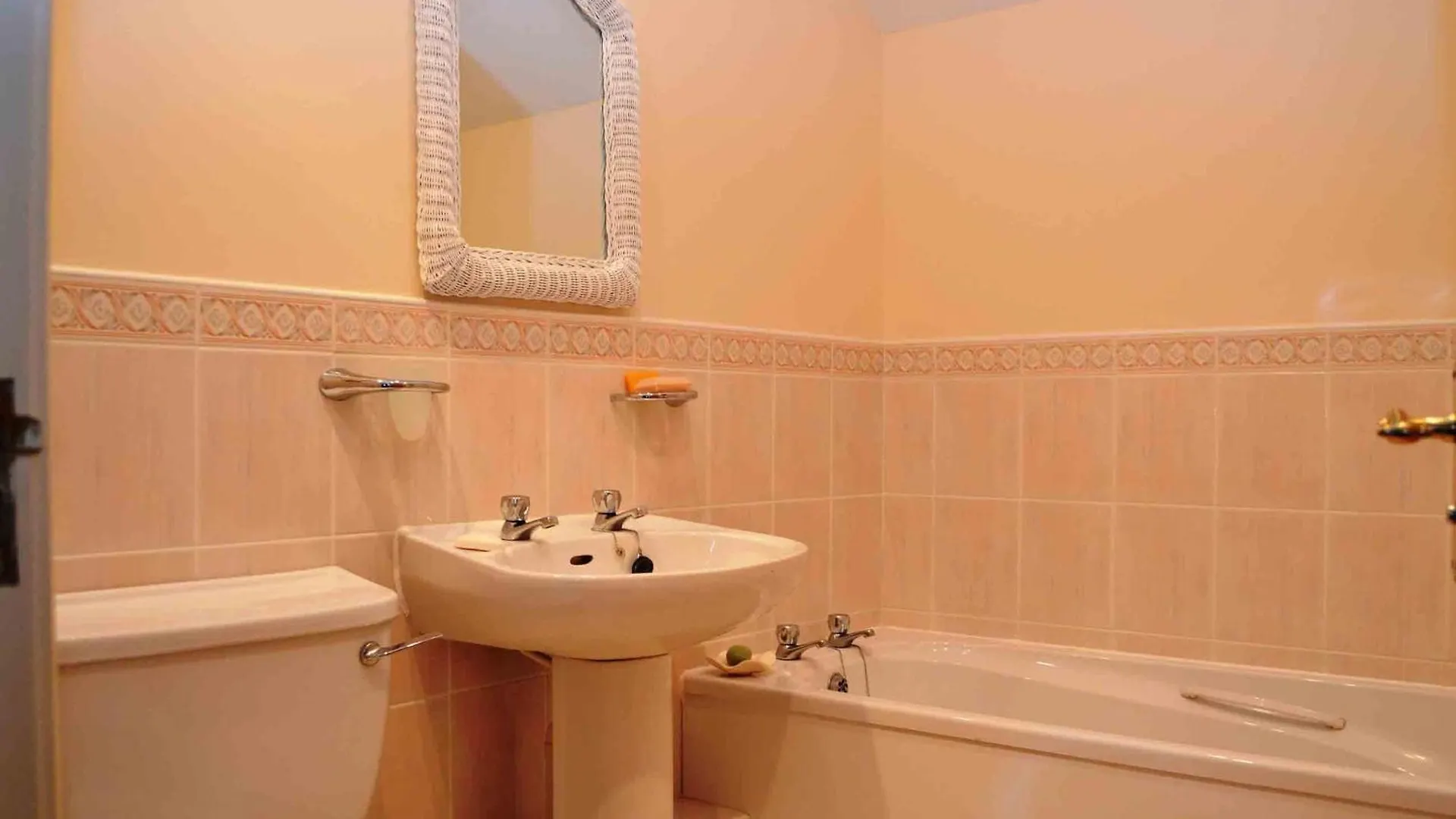 3 Howrahs Court Holiday home *