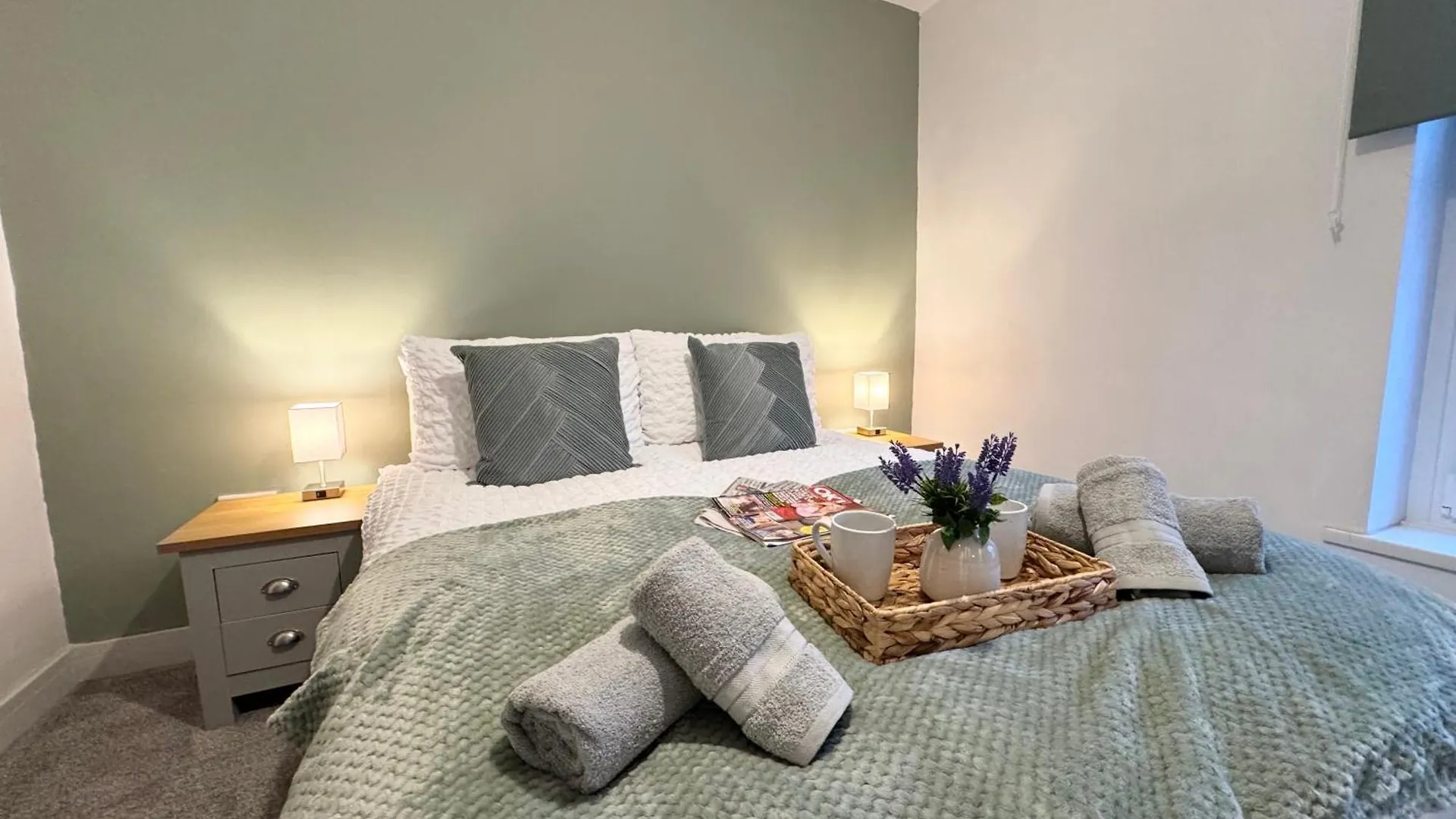 بيت للعطل Blackburn Terrace - 2 Bedroom *