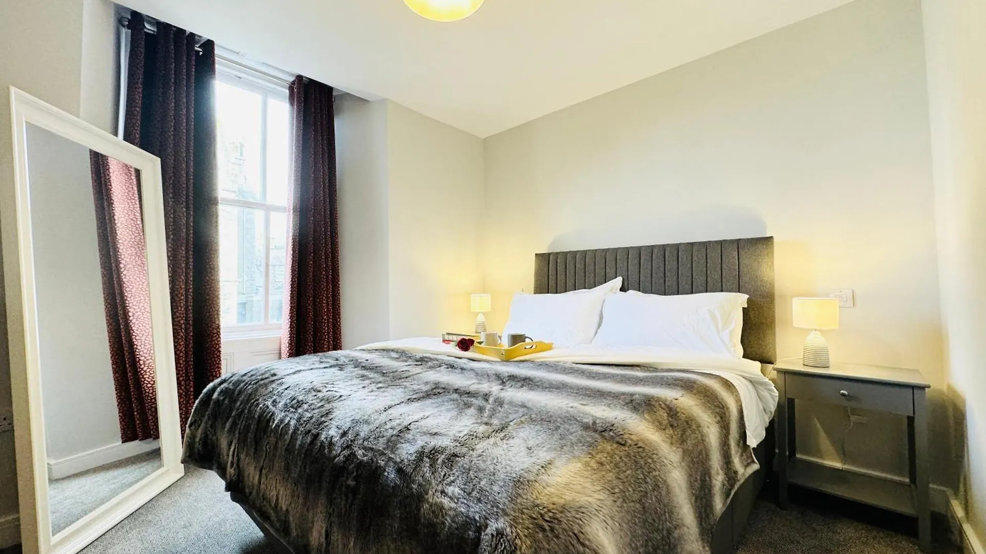 The Queens Nest, 1 - Bed, Sleeps 2, Pets Welcome *