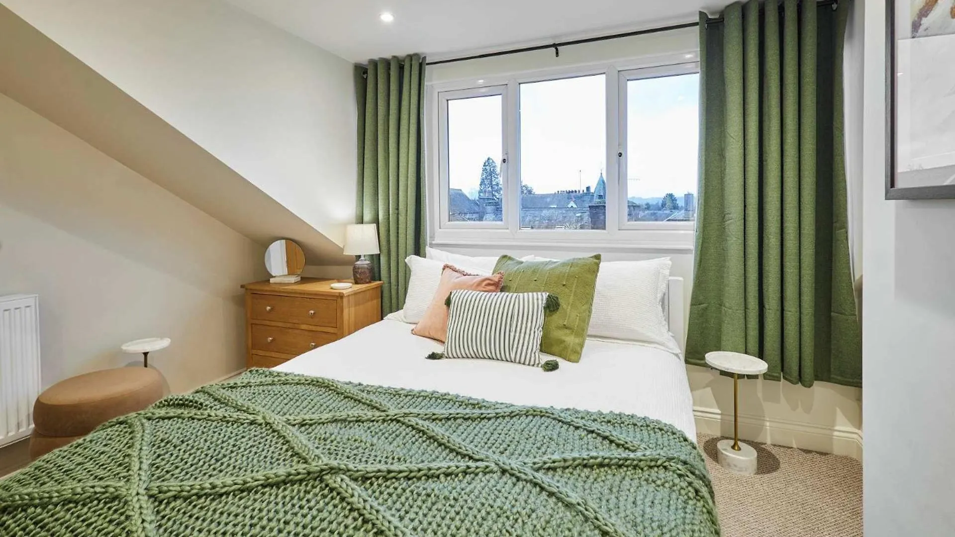 Host & - Hovera Windermere