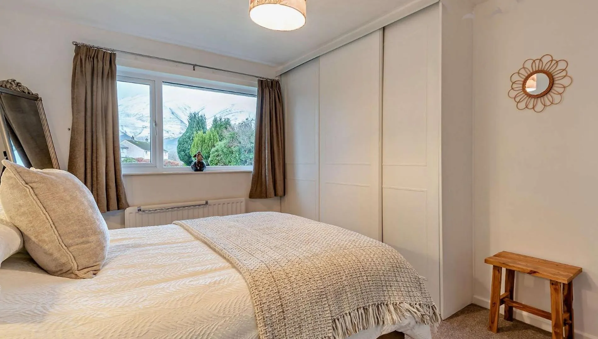 3 Bed In 95858 *